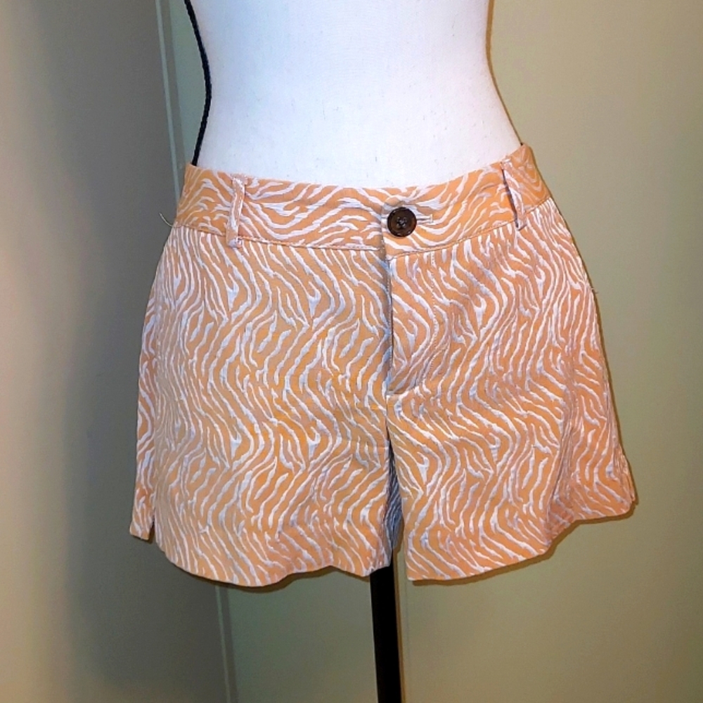 Banana Republic Textured Fabric Women Shorts